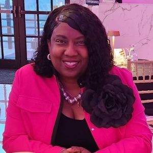 Meet your Posher, Renee